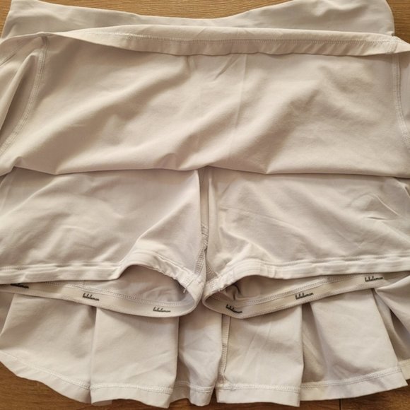 Lululemon Circuit Breaker Tennis Skirt Size 6 - Picture 6 of 6